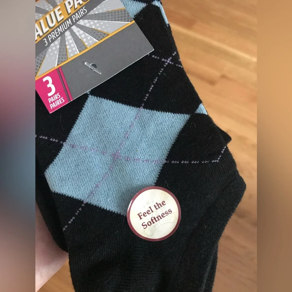 New 3-pair Package Ladies Argyle FOOTIE SOCKS NWT